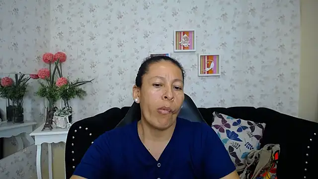 mature martina online show from 17, 2, 2025