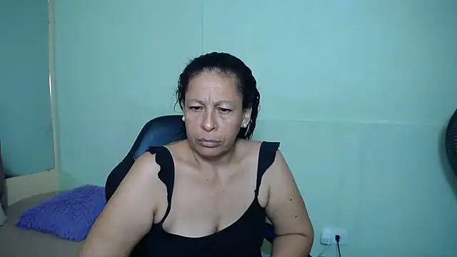 mature martina online show from 26, 2, 2025