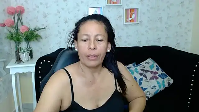 mature martina online show from 4, 3, 2025