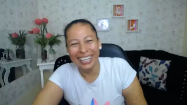 mature martina online show from 11, 3, 2025