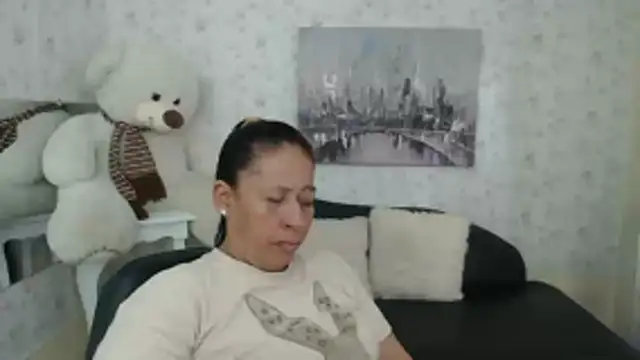 mature martina online show from 28, 4, 2026