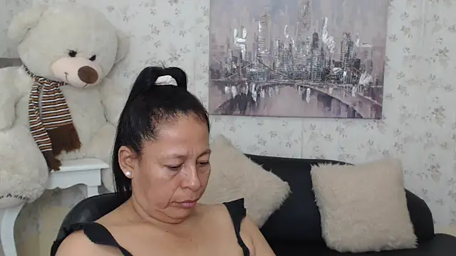 mature martina online show from 13, 5, 2026