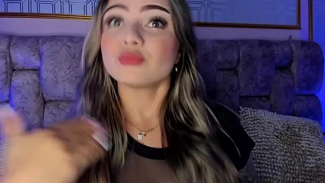 AnnyLopezz  online show from 7, 1, 2025