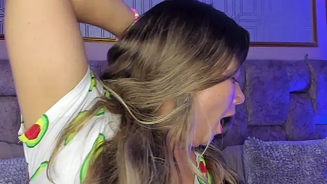 AnnyLopezz  online show from 6, 3, 2025