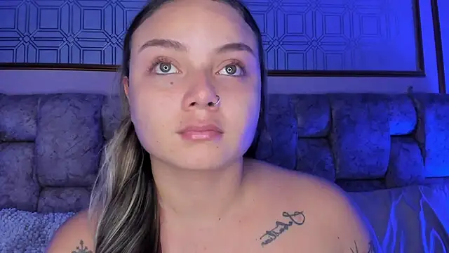 AnnyLopezz  online show from 10, 3, 2025