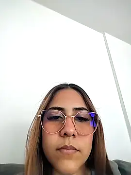 AnnyLopezz  online show from 9, 2, 2026