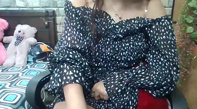 Snapshot of Sexy_iknoor chatting on 6, 1, 2025 Sexy iknoor online show from 6, 1, 2025