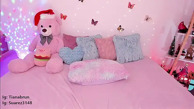 Snapshot of Zara_uwu_ chatting on 29, 12, 2024 Zara uwu  online show from 29, 12, 2024