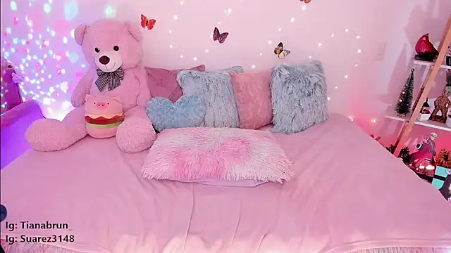 Snapshot of Zara_uwu_ chatting on 23, 1, 2025 Zara uwu  online show from 23, 1, 2025
