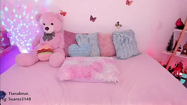 Snapshot of Zara_uwu_ chatting on 20, 2, 2025 Zara uwu  online show from 20, 2, 2025