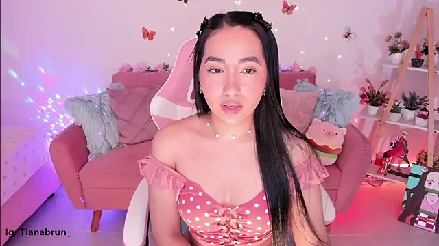 Snapshot of Zara_uwu_ chatting on 20, 9, 2025 Zara uwu  online show from 20, 9, 2025