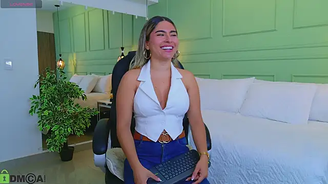 Snapshot of kataliina__ chatting on 21, 4, 2026 kataliina online show from 21, 4, 2026
