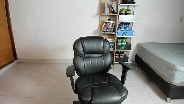 imtonny19 online show from 2, 12, 2025