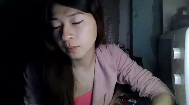 Snapshot of CarlyJoy chatting on 1, 2, 2025 CarlyJoy online show from 1, 2, 2025