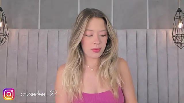 Snapshot of chloe_d chatting on 11, 12, 2024 chloe d online show from 11, 12, 2024