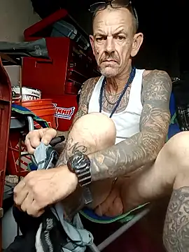 Snapshot of deepstroker42071 chatting on 11, 10, 2025 deepstroker42071 online show from 11, 10, 2025