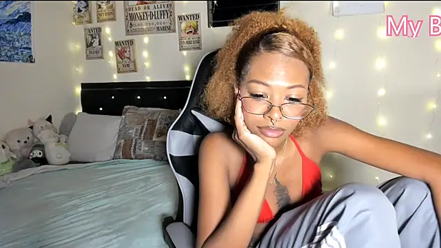 Cristal Jonasxh online show from 25, 1, 2025