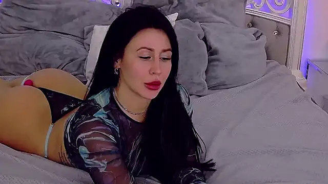 CrissyTaylor online show from 5, 2, 2025