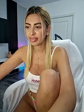 Snapshot of Flower_Pow3r chatting on 1, 7, 2026 Flower Pow3r online show from 1, 7, 2026