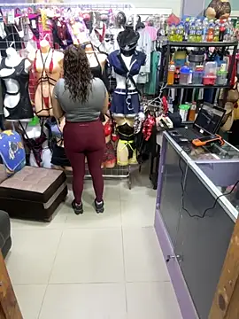 Snapshot of ROSALIALUCY chatting on 7, 10, 2025 ROSALIALUCY online show from 7, 10, 2025