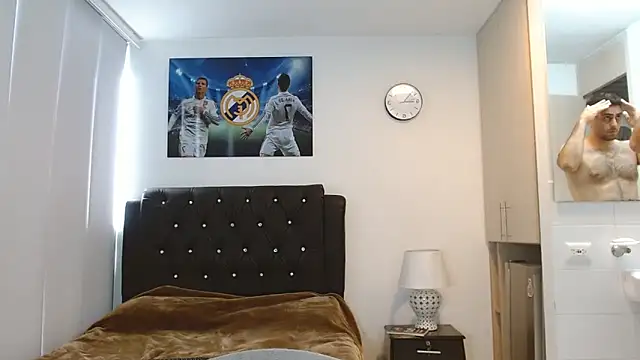 omarmohammedhot2 online show from 7, 3, 2025