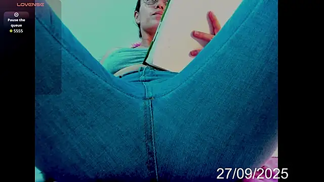 Snapshot of lady_hana28 chatting on 27, 9, 2025 lady hana28 online show from 27, 9, 2025