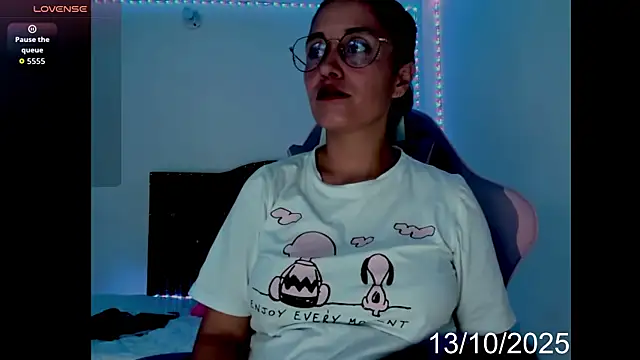 Snapshot of lady_hana28 chatting on 13, 11, 2025 lady hana28 online show from 13, 11, 2025