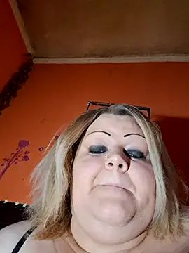 ducicsajsziii online show from 12, 4, 2026