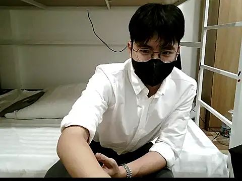 Gwencloudy online show from 6, 1, 2026