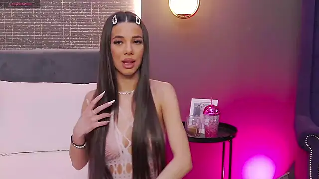 LaraKent online show from 26, 2, 2025