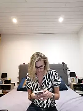 Snapshot of Madame_Callie chatting on 12, 7, 2026 Madame Callie online show from 12, 7, 2026