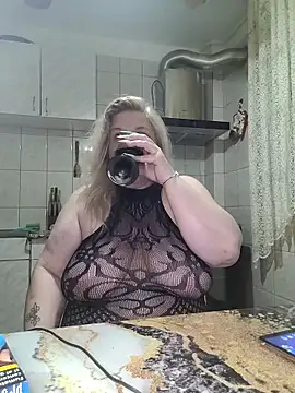 AriannaMilf online show from 8, 5, 2026