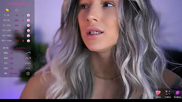 AishaCarter online show from 8, 9, 2025