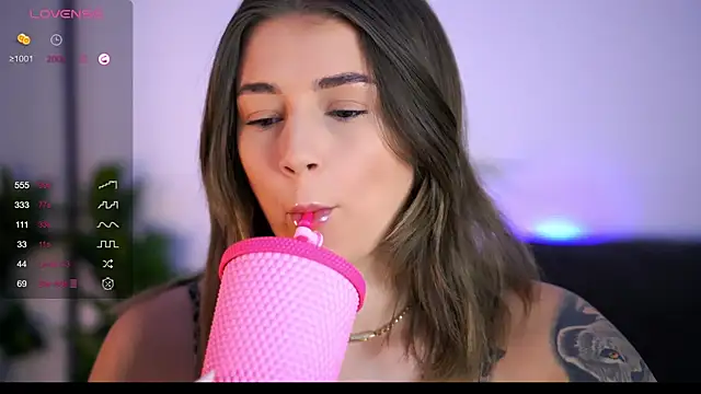 AishaCarter online show from 11, 9, 2025