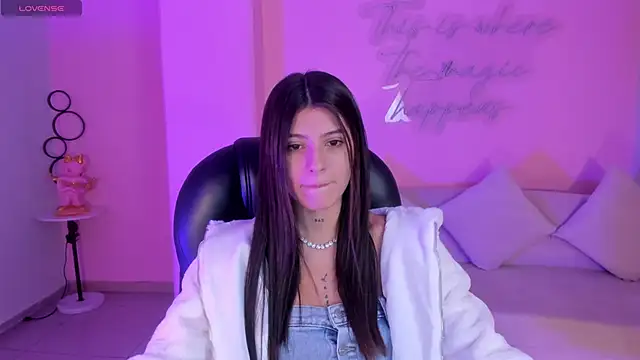 AlessiaCorleone  online show from 27, 12, 2024