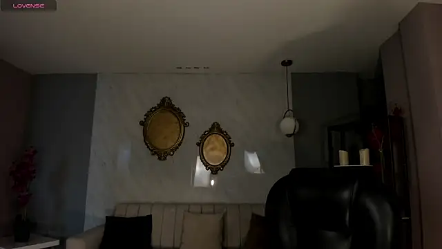 AlessiaCorleone  online show from 25, 9, 2025