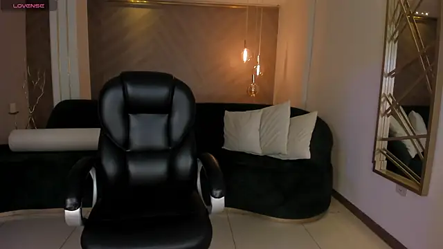 AlessiaCorleone  online show from 23, 10, 2025