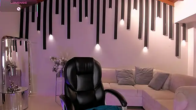 AmyWalker  online show from 20, 2, 2025