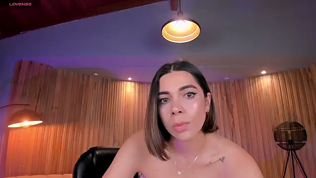 AmyWalker  online show from 25, 2, 2025