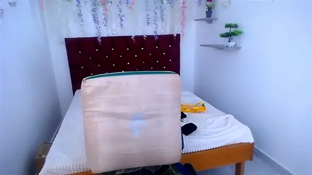 minibrowniet online show from 15, 10, 2025