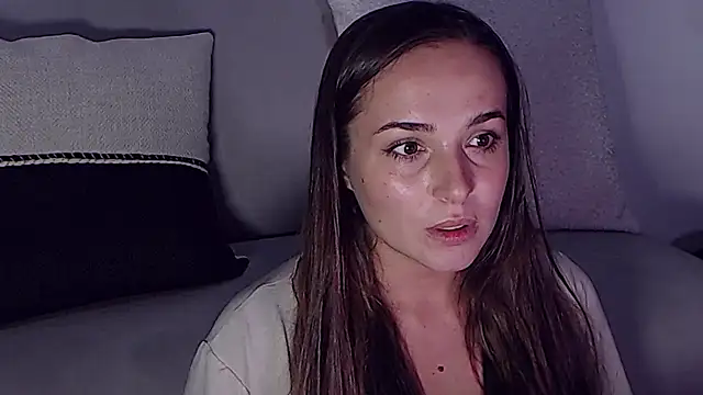 MeIisaLove online show from 1, 2, 2025