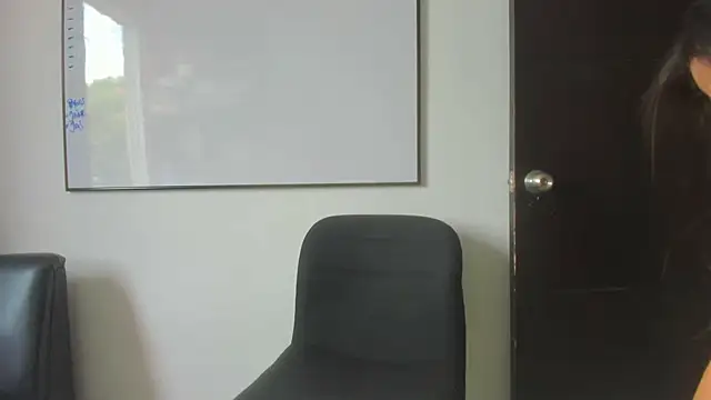 Snapshot of squirttati33 chatting on 27, 10, 2025 squirttati33 online show from 27, 10, 2025