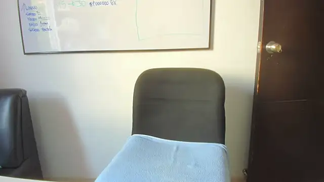 Snapshot of squirttati33 chatting on 5, 11, 2025 squirttati33 online show from 5, 11, 2025