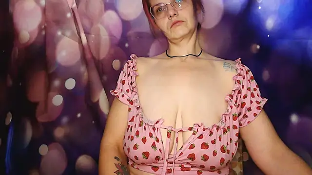 Carlysmiles online show from 12, 11, 2025