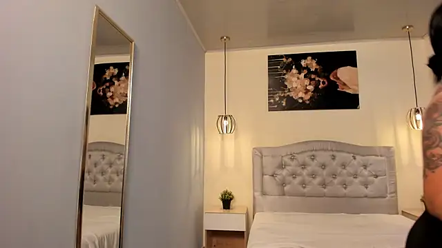 ayshel   online show from 4, 3, 2025