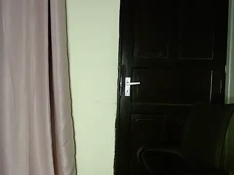 Snapshot of savage_laura chatting on 12, 3, 2026 savage laura online show from 12, 3, 2026