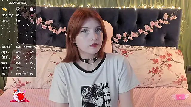 Snapshot of AliceLanley chatting on 27, 9, 2025 AliceLanley online show from 27, 9, 2025