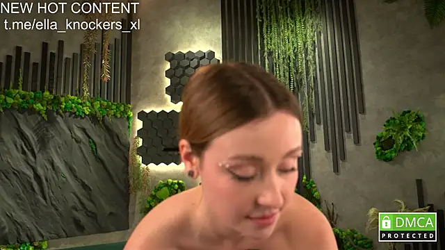 Snapshot of ella_knockers_xl chatting on 13, 12, 2025 ella knockers xl online show from 13, 12, 2025