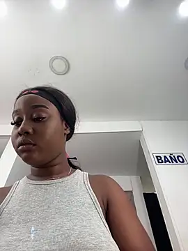 MichaelaCox online show from 15, 5, 2026