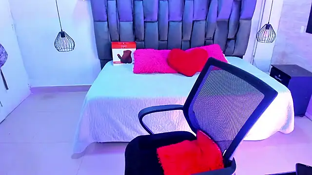 Snapshot of lucia_vonne_ chatting on 13, 1, 2026 lucia vonne online show from 13, 1, 2026